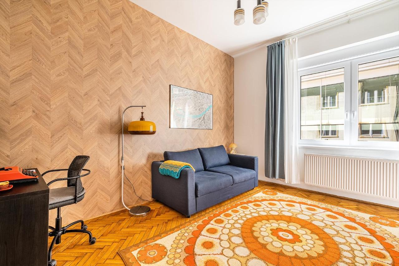 Then & Now Apartman Budapest